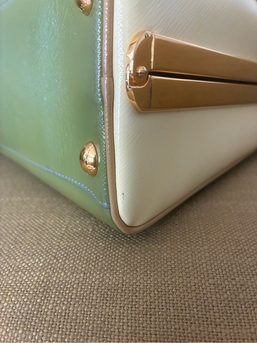 Prada Saffiano Vernice pyramid frame handbag - Picture 7 of 16